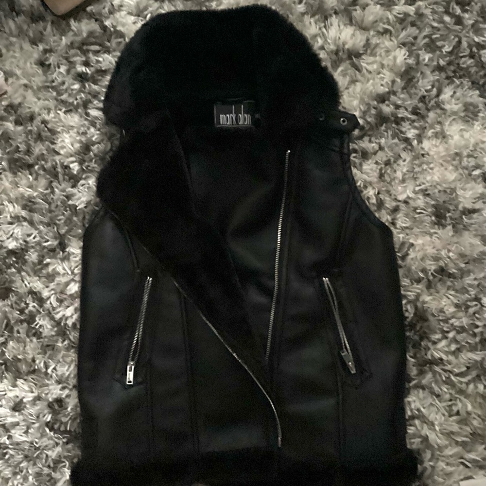 mark.dn Black Faux Leather Vest – Faux Fur Collar – Moto Style
